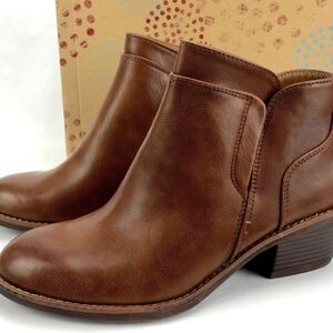 Elegant Brown Leather Ankle Booties